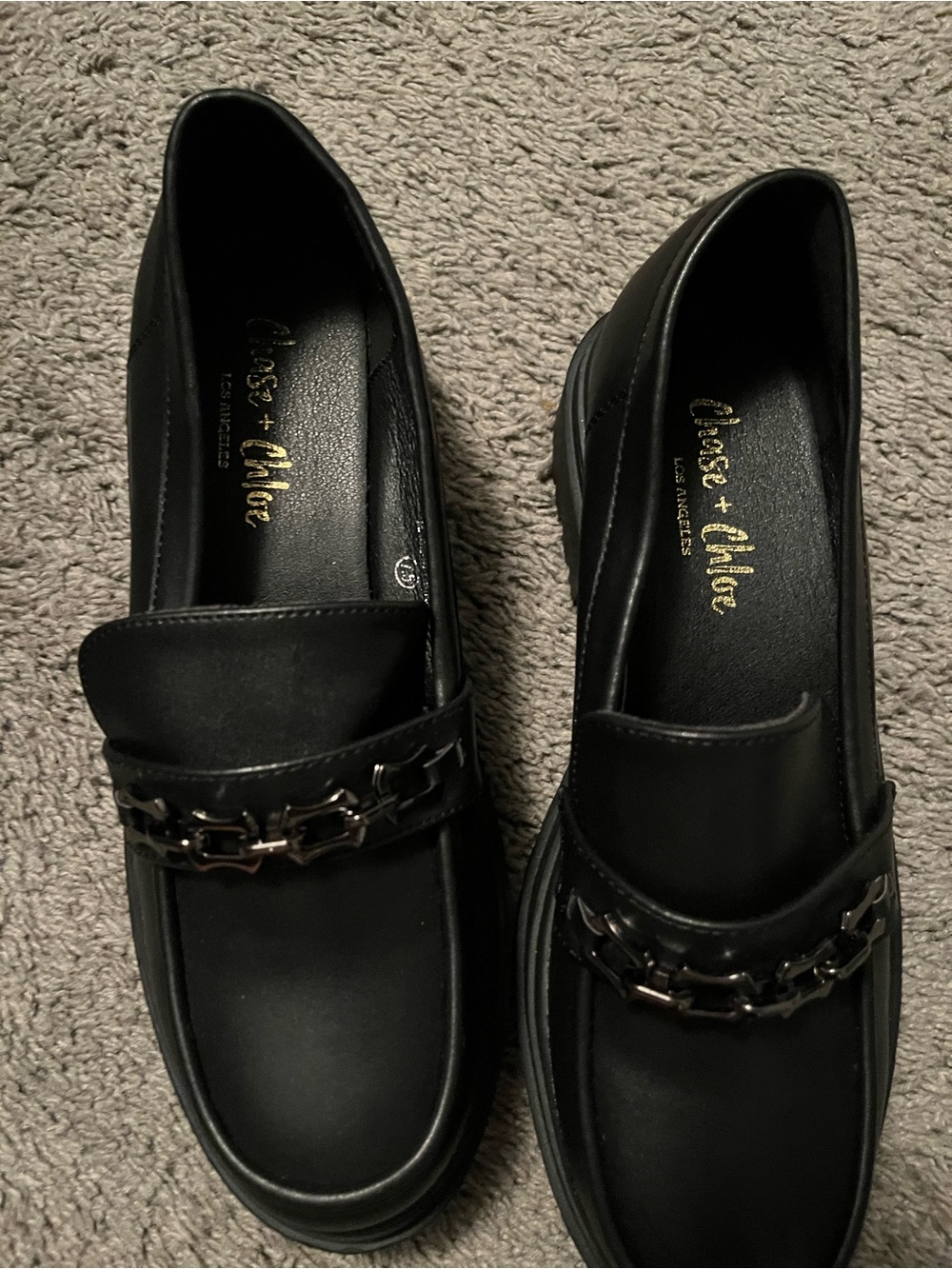Chase + Chloe Black Chain-Accent Women's Loafers